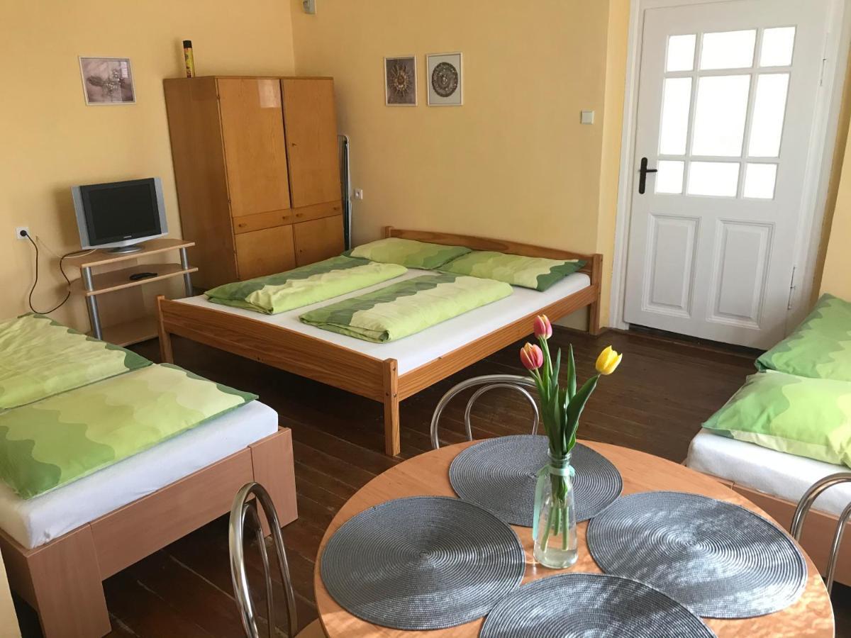 Apartman U Karla Velky Meder Exterior photo