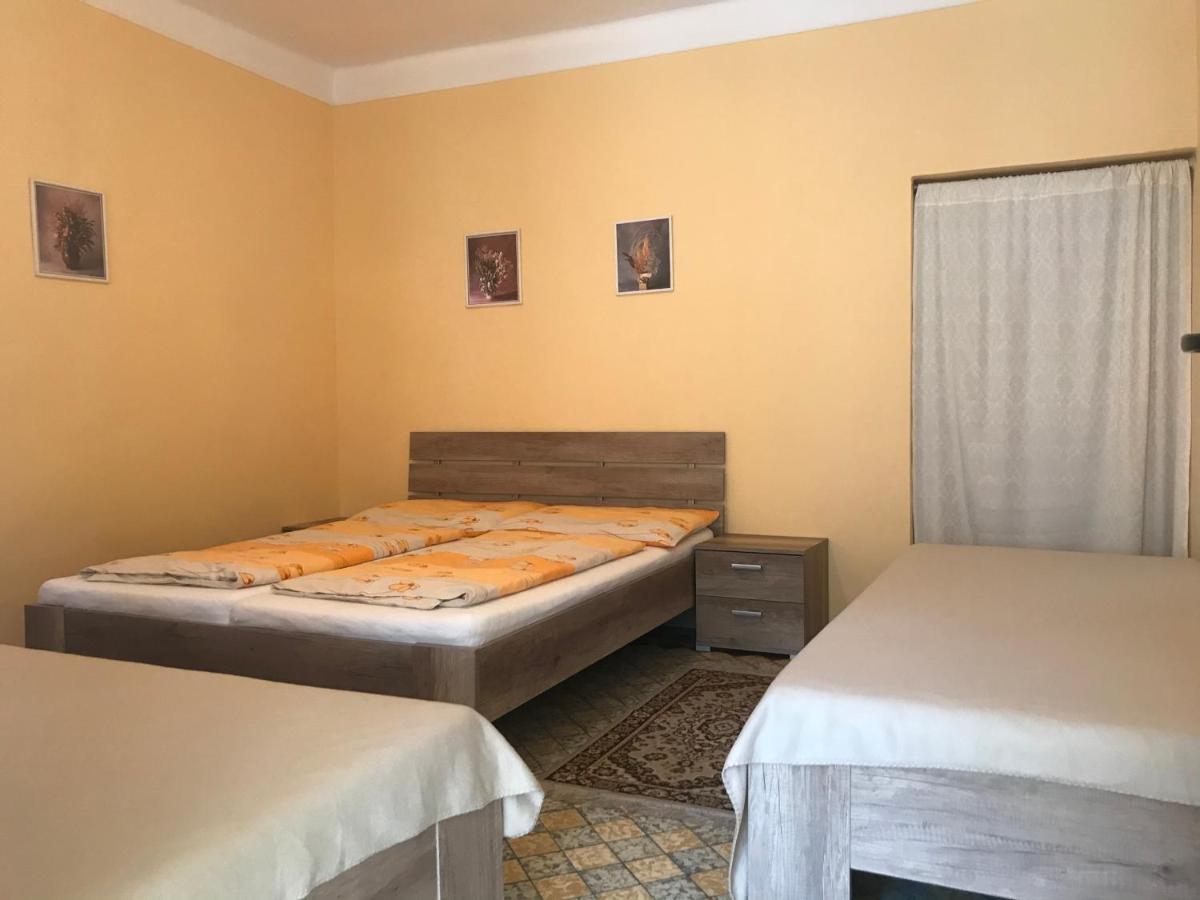 Apartman U Karla Velky Meder Exterior photo