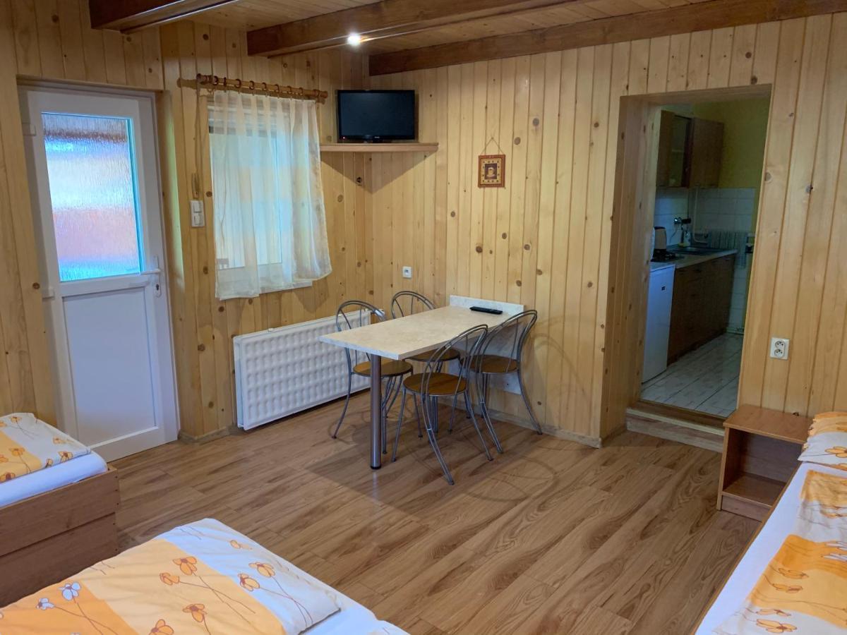Apartman U Karla Velky Meder Exterior photo