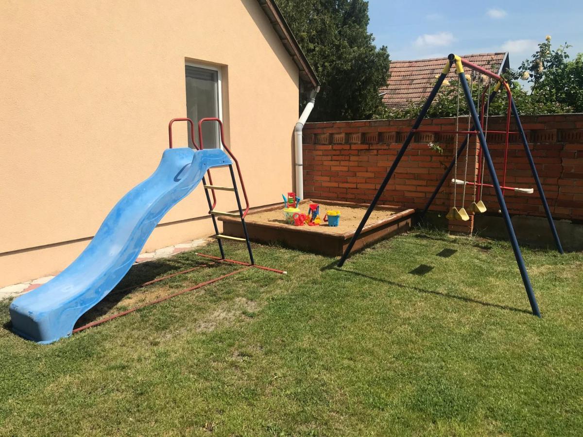 Apartman U Karla Velky Meder Exterior photo